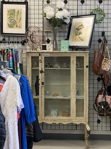 Thrift Store «Goodwill Boutique & Donation Center», reviews and photos, 235 Lancaster Ave, Frazer, PA 19355, USA