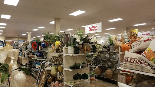Department Store «HomeGoods», reviews and photos, 961 Lomas Santa Fe Dr, Solana Beach, CA 92075, USA