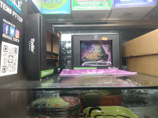 Tobacco Shop «The Cave», reviews and photos, 602 E Broadway, Alton, IL 62002, USA