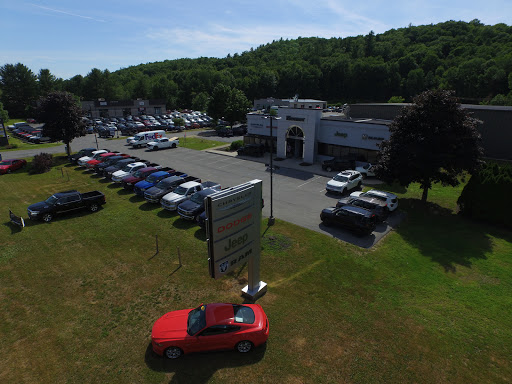 Jeep Dealer «Nemer Chrysler Jeep Dodge Ram of Saratoga», reviews and photos, 617 Maple Ave, Saratoga Springs, NY 12866, USA