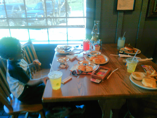 American Restaurant «Cracker Barrel Old Country Store», reviews and photos, 6941 Charlotte Pike, Nashville, TN 37209, USA