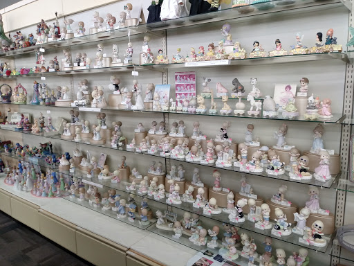 Shopping Mall «Mc Carron Hills Shopping Center», reviews and photos, 1703 Rice St, St Paul, MN 55113, USA