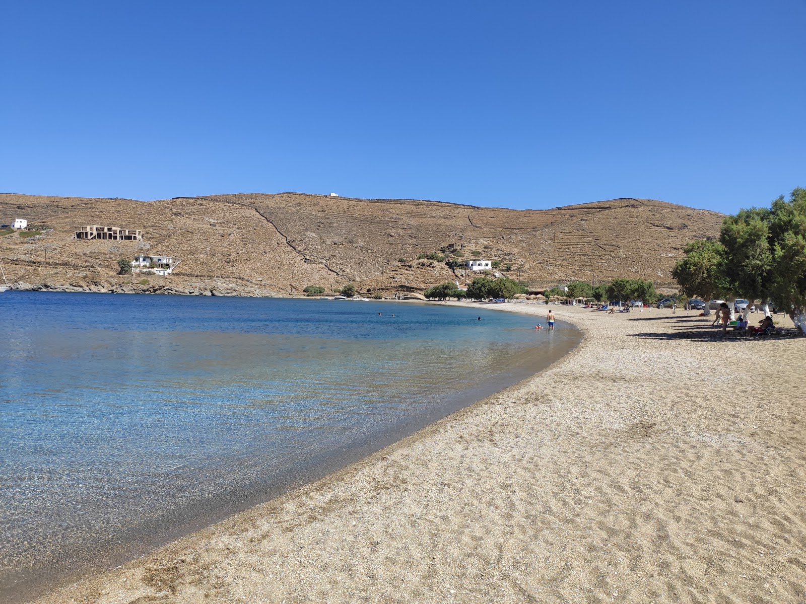 Fotografija Paralia Apokrousi z svetel pesek površino