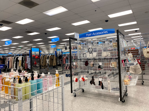 Clothing Store «Ross Dress for Less», reviews and photos, 4404 Dallas Fort Worth Turnpike, Dallas, TX 75211, USA