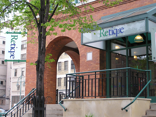 Retique Store, 190 N Broadway, Milwaukee, WI 53202, USA, 