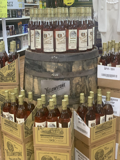 Liquor Store «Peavine Wine & Spirits», reviews and photos, 745 Peavine Rd, Crossville, TN 38571, USA