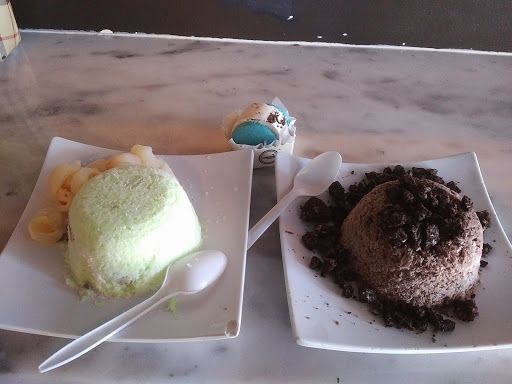 Dessert Shop «Vampire Penguin Shaved Snow and Desserts», reviews and photos, 9135 W Stockton Blvd, Elk Grove, CA 95758, USA