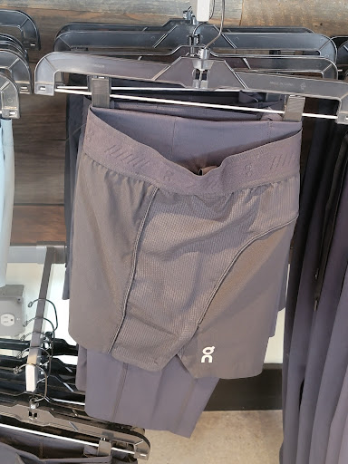 Sportswear Store «Fleet Feet Sports - Oak Park», reviews and photos, 102 N Marion St, Oak Park, IL 60301, USA