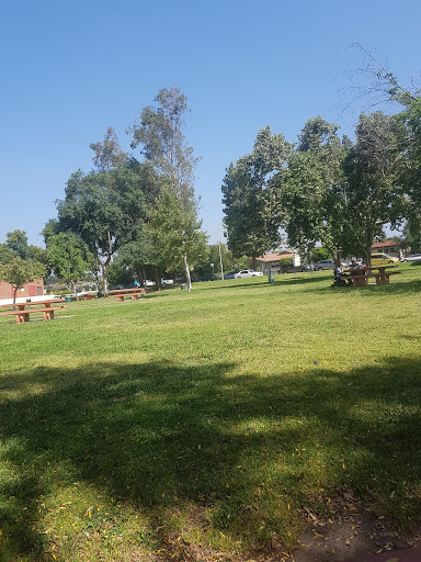 Park «Petit Park Granada Hills Recreation Center», reviews and photos, 16730 Chatsworth St, Granada Hills, CA 91344, USA