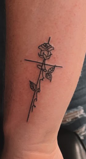 Explore couple hand tattoo ideas, creative tattoo ideas in Harriman, available at Sunbright Tattoo Factory