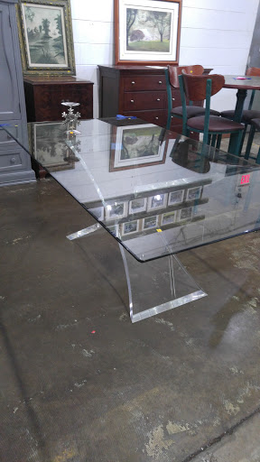 Building Materials Store «Habitat For Humanity ReStore Elgin», reviews and photos, 800 N State St, Elgin, IL 60123, USA