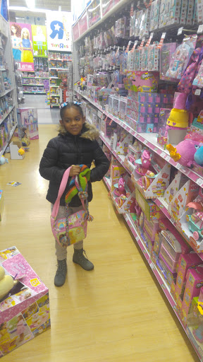 Shopping Mall «Bay Plaza Shopping Center», reviews and photos, 2100 Bartow Ave, Bronx, NY 10475, USA