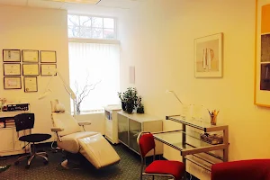 North Shore Electrolysis Clinic image