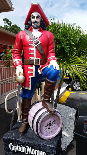 Liquor Store «Norman’s Liquors and Fine Wines», reviews and photos, 5235 Gulf Blvd, St Pete Beach, FL 33706, USA