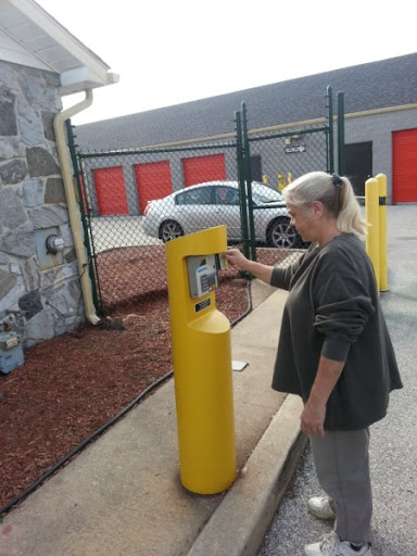 Truck Rental Agency «U-Haul Moving & Storage of Chester», reviews and photos, 1600 Highland Ave, Chester, PA 19013, USA