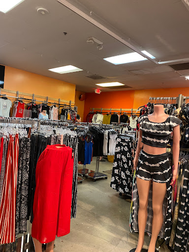 Shopping Mall «Round Rock Premium Outlets», reviews and photos, 4401 S Interstate Hwy 35, Round Rock, TX 78664, USA