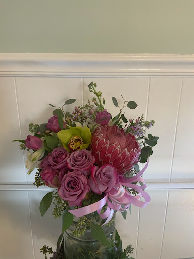 Florist «Event Connoisseur Flowers & Gifts», reviews and photos, 39 New London Turnpike #116, Glastonbury, CT 06033, USA