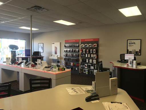 Cell Phone Store «Verizon Wireless / Wireless World», reviews and photos, 839 E Cherry St, Vermillion, SD 57069, USA