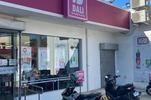 Dali Everyday Grocery, Sinisian image