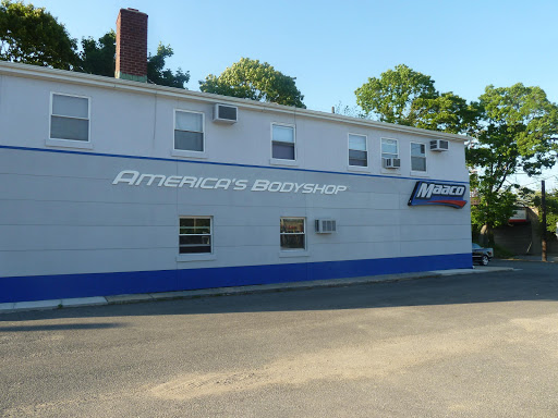 Auto Body Shop «Maaco Collision Repair & Auto Painting», reviews and photos, 500 Hicksville Rd, Massapequa, NY 11758, USA
