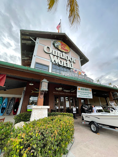 Sporting Goods Store «Bass Pro Shops», reviews and photos, 10040 Gulf Center Dr, Fort Myers, FL 33913, USA