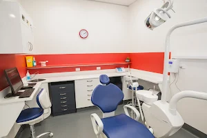 1300SMILES Dentists Morayfield image