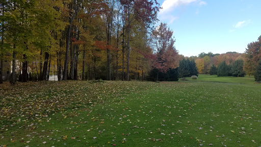 Golf Course «Walnut Run Golf Course», reviews and photos, 601 E Main St, Cortland, OH 44410, USA