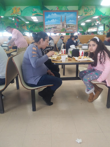 Shopping Mall «Pelton Shopping Center», reviews and photos, 110 Pelton Center Way, San Leandro, CA 94577, USA