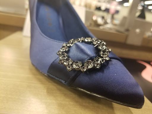 Shoe Store «DSW Designer Shoe Warehouse», reviews and photos, 1015 Cochrane Rd, Morgan Hill, CA 95037, USA