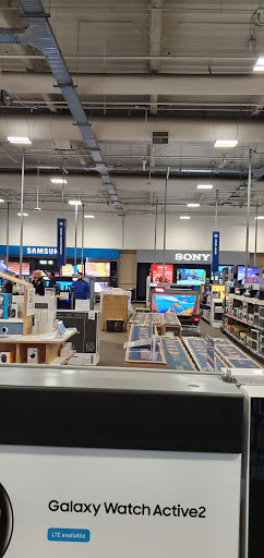 Shopping Mall «West Hollywood Gateway», reviews and photos, 7100 California Route 2, Los Angeles, CA 90046, USA