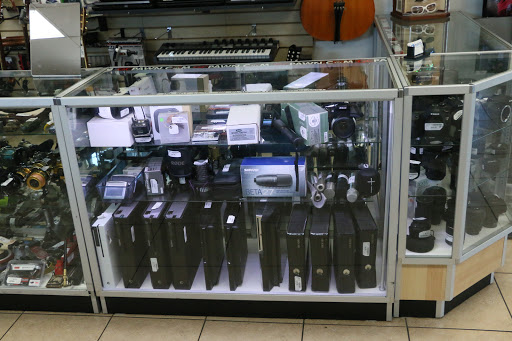 Pawn Shop «GC Pawn #4 - Gold N Connection LLC», reviews and photos, 1799 N State Rd 7, Margate, FL 33063, USA