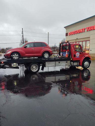 Tire Shop «Discount Tire Store - Westmont, IL», reviews and photos, 6455 Cass Ave, Westmont, IL 60559, USA