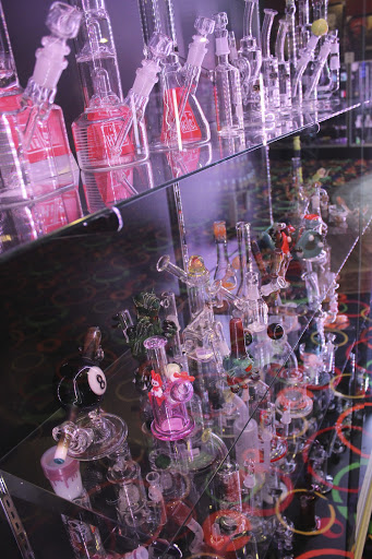 Hookah Bar «Climax Vape Smoke Hookah Shops & Hookah Lounge», reviews and photos, 499 W Fairbanks Ave b, Winter Park, FL 32789, USA