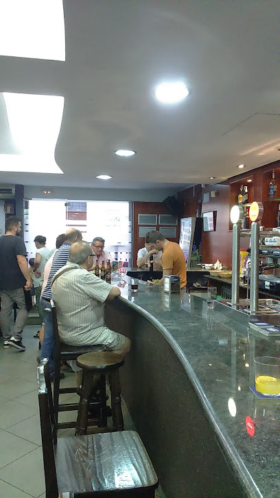 Cafeteria - cerveceria  Xe k be  - Carrer Alfons el Magnànim, 3, 03802 Alcoi, Alicante, Spain