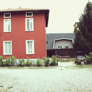 Red House via antonio stoppani, 592, 23852 Garlate LC, Italia