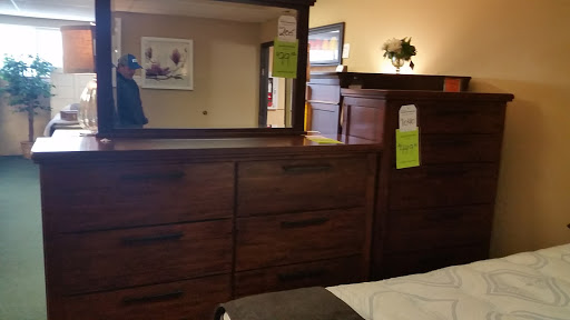 Furniture Store «Furniture Factory Outlet», reviews and photos, 1162 Gateway Loop, Springfield, OR 97477, USA