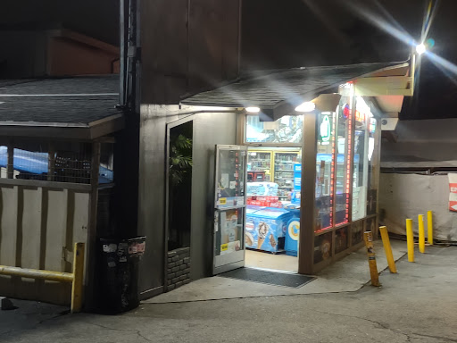 Liquor Store «Odyssey Liquor», reviews and photos, 3400 E Pacific Coast Hwy, Long Beach, CA 90804, USA