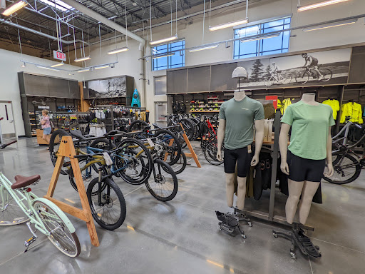 Camping Store «REI», reviews and photos, 6281 W 135th St, Overland Park, KS 66223, USA