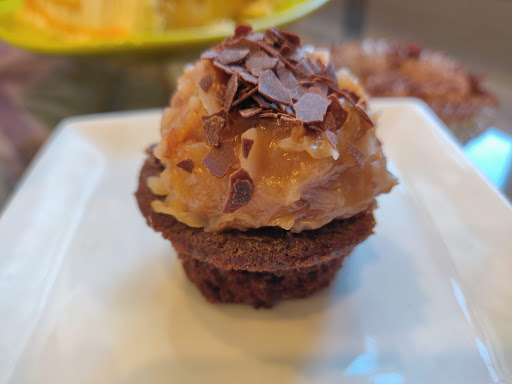 Wedding Bakery «THE CHOCOLATE a dessert cafe», reviews and photos, 212 State St, Orem, UT 84058, USA