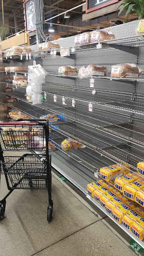 Grocery Store «Grandview Yard Market District», reviews and photos, 840 W 3rd Ave, Columbus, OH 43212, USA