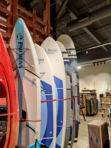 Clothing Store «L.L. Bean», reviews and photos, 200 Hillside Rd, Cranston, RI 02920, USA