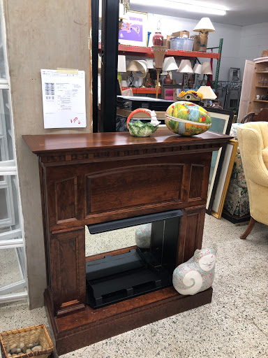 Thrift Store «Bargain Box Thrift Shop», reviews and photos, 1350 W Flagler St, Miami, FL 33135, USA