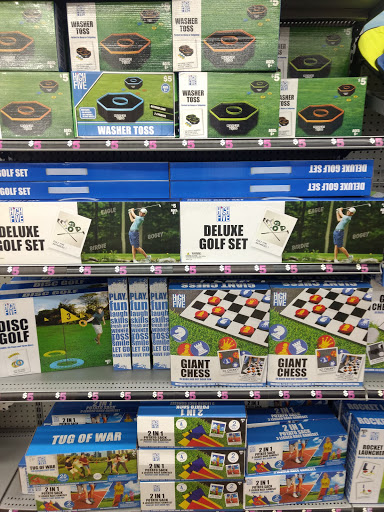 Variety Store «Five Below», reviews and photos, 15 U.S. 9, Manalapan Township, NJ 07726, USA