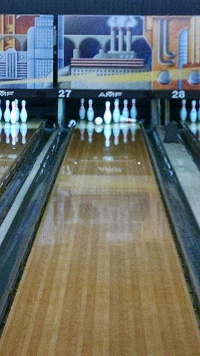 Bowling Alley «AMF Centereach Lanes», reviews and photos, 40 Horseblock Rd, Centereach, NY 11720, USA