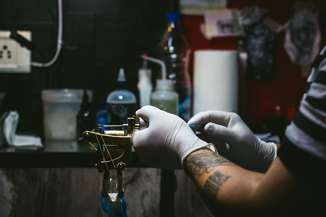 Newport Custom Tattoo Studio - Tatoo shop