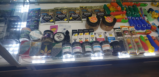 Tobacco Shop «J & J Tobacco», reviews and photos, 3273 Berlin Turnpike, Newington, CT 06111, USA