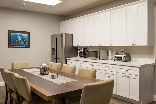 Auto Body Shop «Auto Body Expressions Inc», reviews and photos, 9734 Dino Dr, Elk Grove, CA 95624, USA