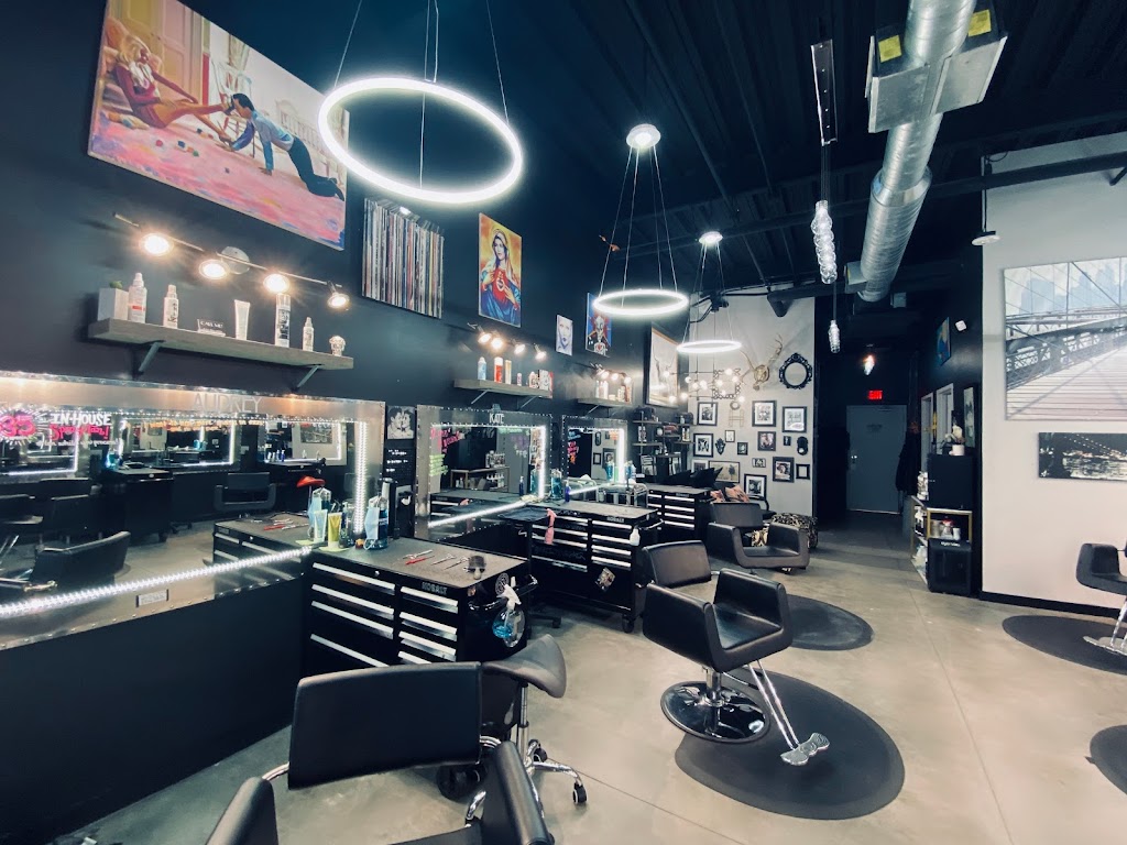 Harlow Salon 29455