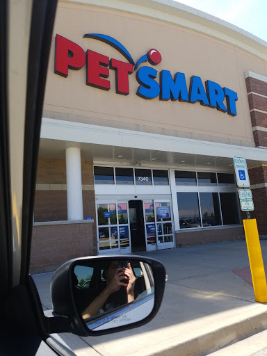 Pet Supply Store «PetSmart», reviews and photos, 7340 W 191st St, Tinley Park, IL 60487, USA