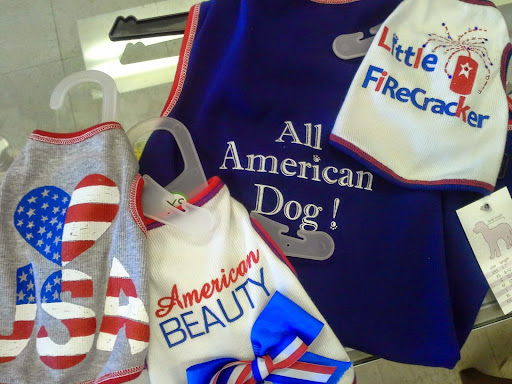 Pet Supply Store «Haute Dogs Boutique & Barkery», reviews and photos, 507 Georgia St, Vallejo, CA 94590, USA